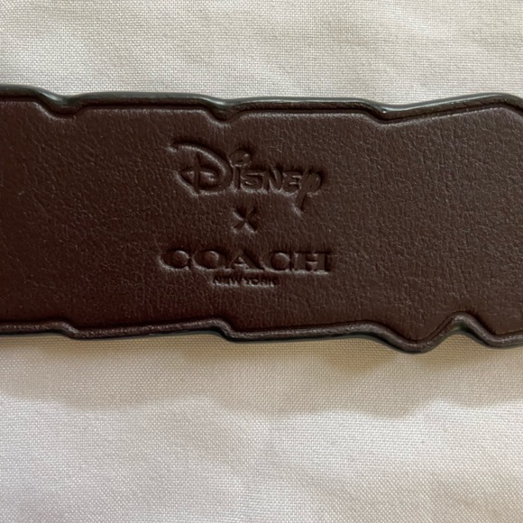 Coach Disney Seven Dwarfs Sneezy Keychain - Picture 8 of 11